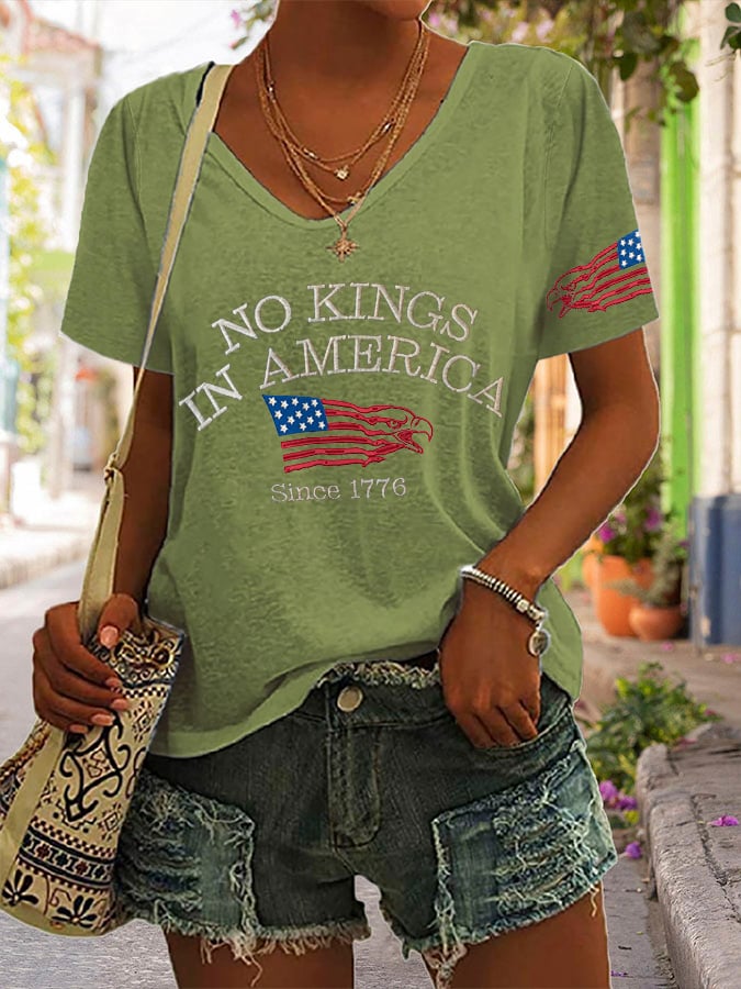 V-neck Retro No Kings In America Since 1776 Print T-Shirt