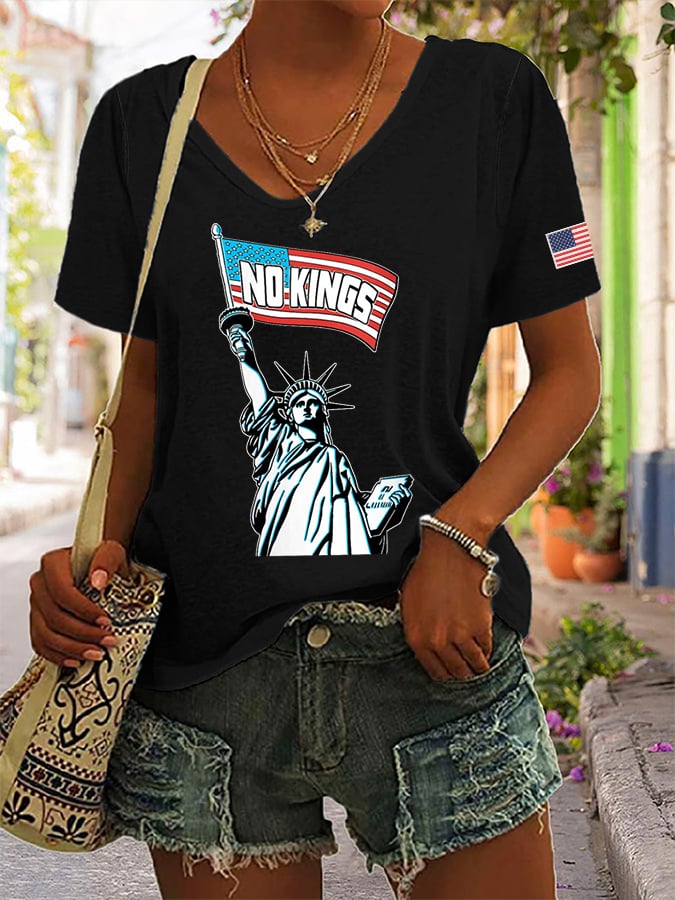 Women's "NO KINGS" Statue of Liberty Print V-Neck T-Shirt