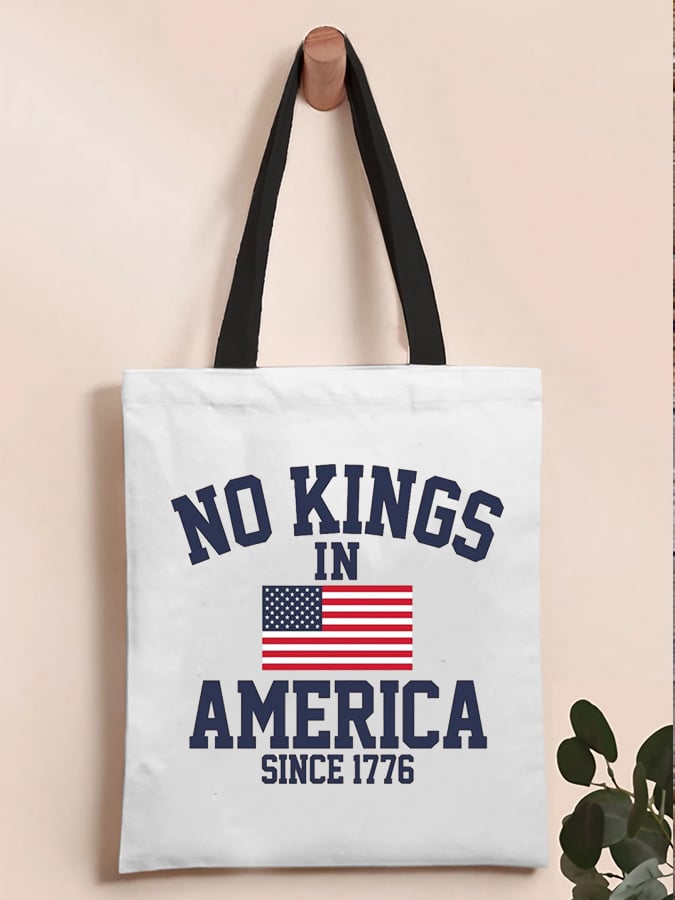 No Kings In America Print Shoulder Bag