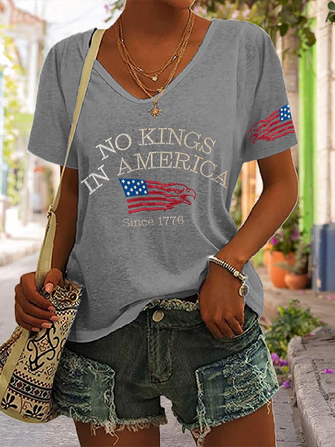 V-neck Retro No Kings In America Since 1776 Print T-Shirt