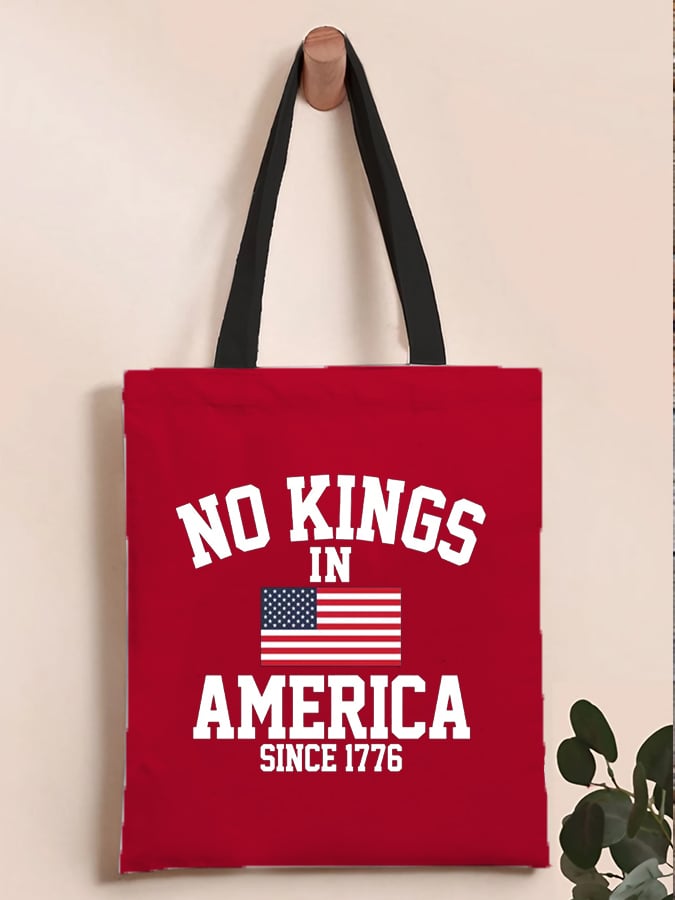 No Kings In America Print Shoulder Bag