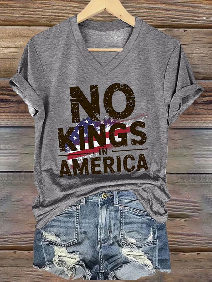 V-neck Retro No Kings In America Print T-Shirt