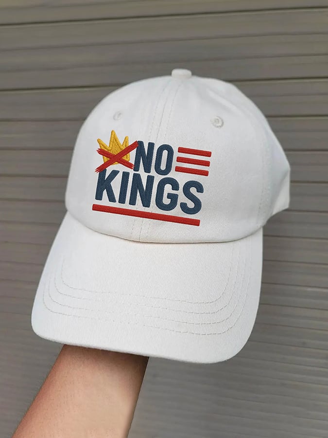 Retro No Kings In America Print Baseball Cap
