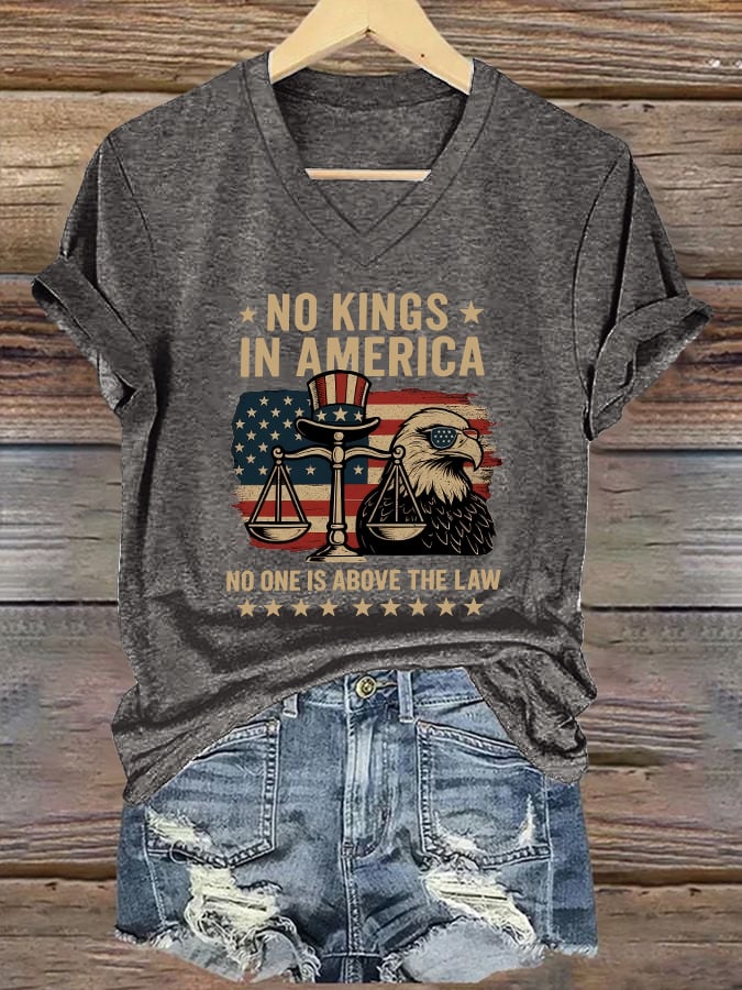 V-Neck Retro No Kings In America No One Is Above The Law Print T-Shirt