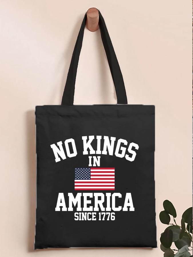 No Kings In America Print Shoulder Bag